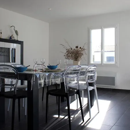 Maison Moderne A Avec Jardin, Terrasse, 5 Couchages, Proche Commerces - Fr-1-246a-12